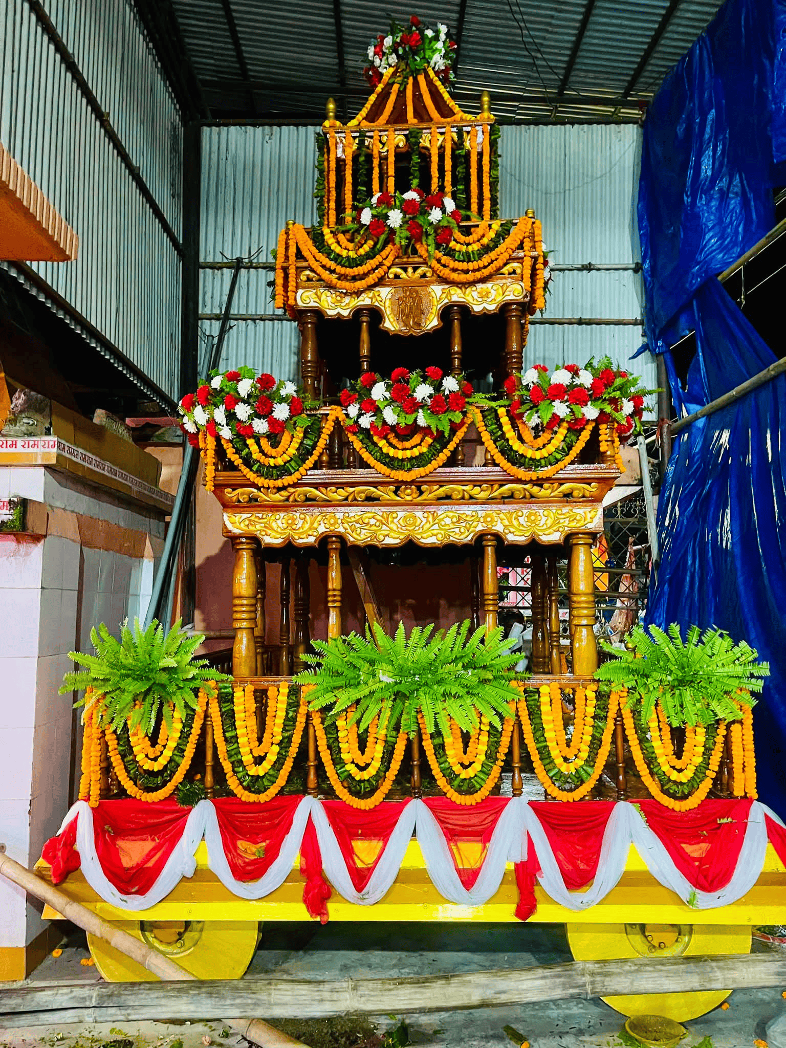 श्री कृष्ण मन्दिर दमक रथयात्रा - भव्य रथ सजावट